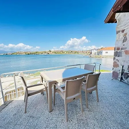 Denize Sifir-otantik Tas Ev Villa