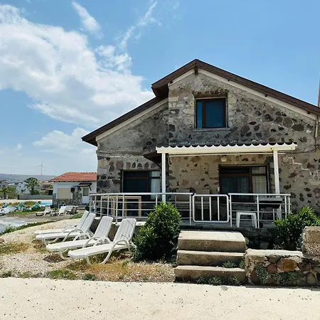 Denize Sifir-otantik Tas Ev Villa